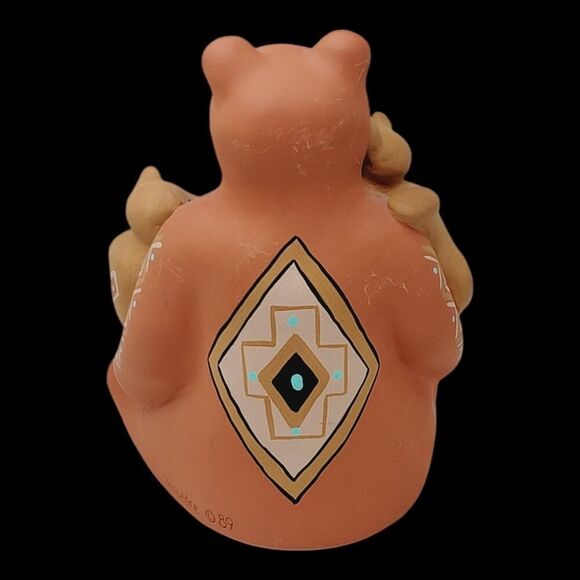 Vintage 1989 Teissedre Pottery Native American Storyteller Mama Bear with Cubs - Picture 3 of 11